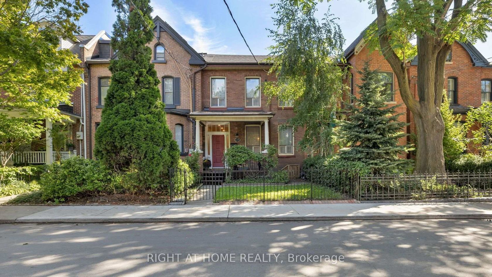239 Seaton Street, Moss Park, Toronto photo 8