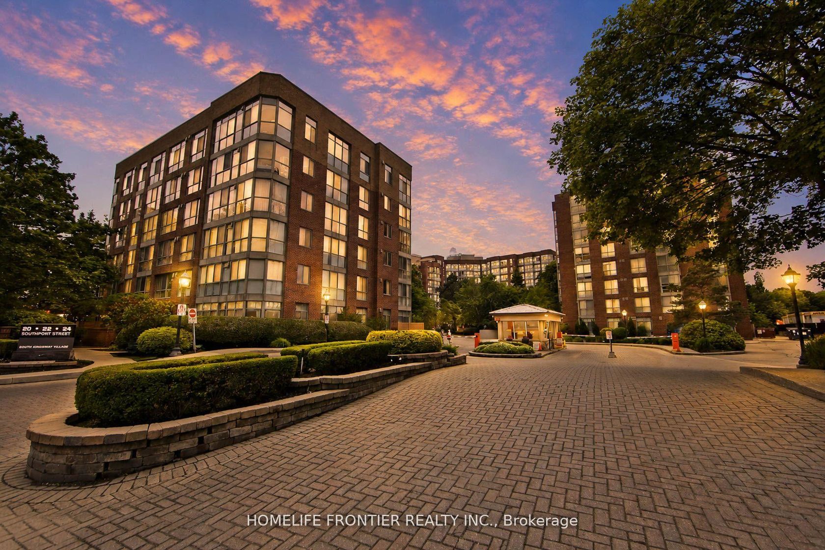 440 - 22 Southport Street, Swansea, Toronto 