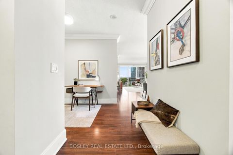 Photo 2 at 802 - 25 Broadway Avenue, Mount Pleasant West, Toronto