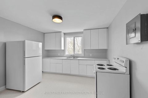 Photo 8 at 134 Napier Street, Codrington, Barrie