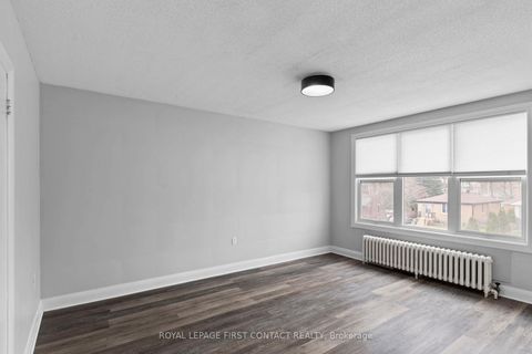 Photo 15 at 134 Napier Street, Codrington, Barrie