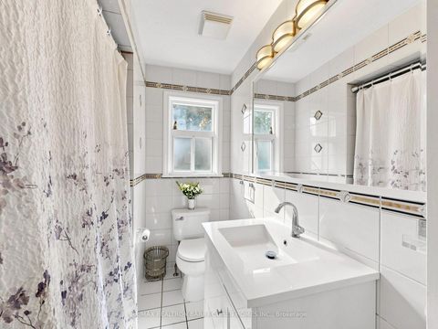 Photo 11 at 37 Tefley Road, Newtonbrook West, Toronto