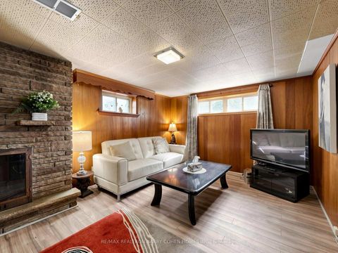 Photo 16 at 37 Tefley Road, Newtonbrook West, Toronto