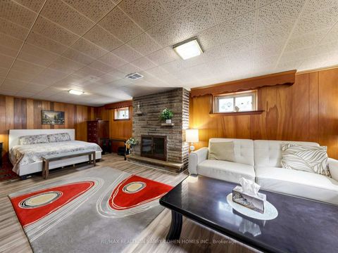 Photo 18 at 37 Tefley Road, Newtonbrook West, Toronto