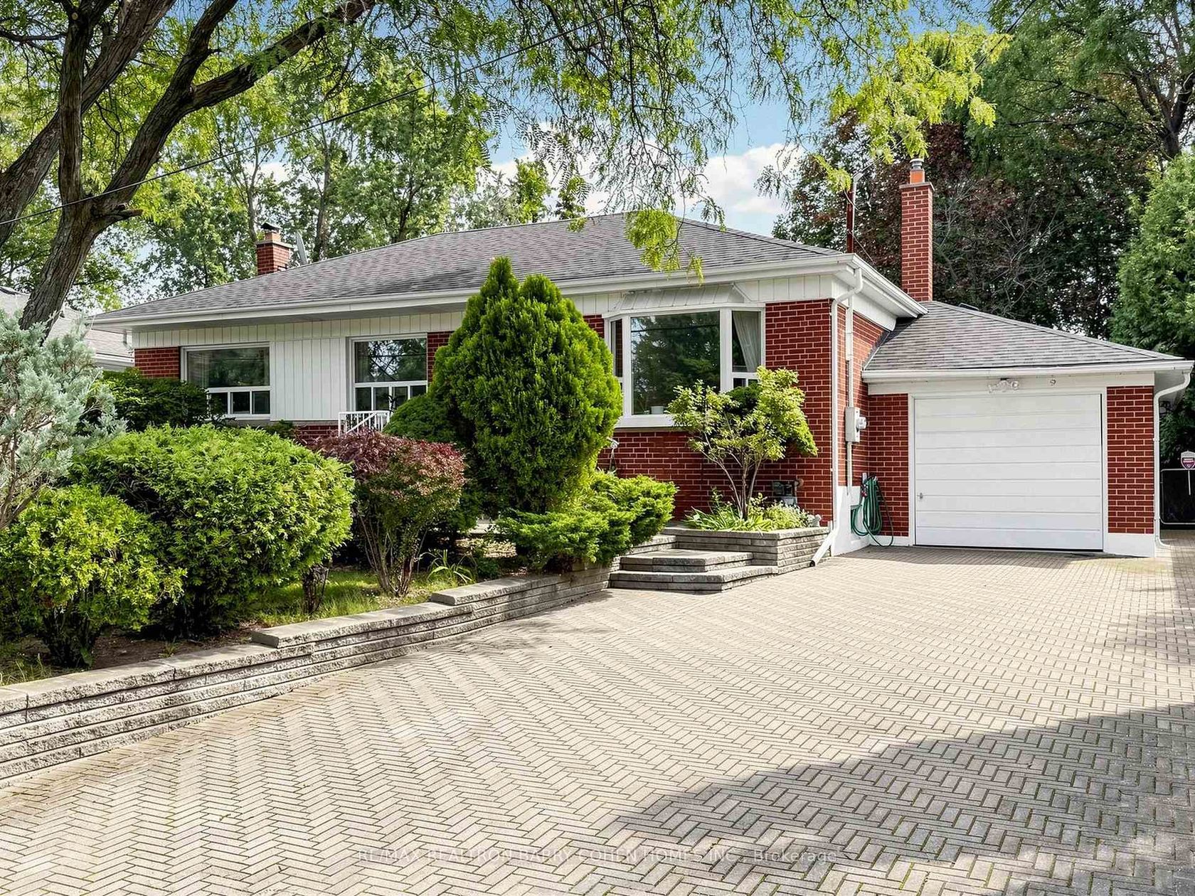 37 Tefley Road, Newtonbrook West, Toronto 