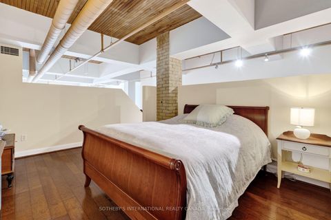 Photo 26 at 208 - 993 Queen Street W, Bellwoods, Toronto