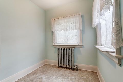 Photo 10 at 15 Oakview Avenue, High Park North, Toronto