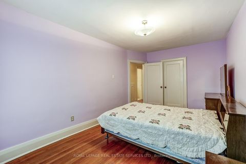 Photo 19 at 15 Oakview Avenue, High Park North, Toronto