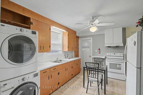 Photo 3 at 77 Avondale Avenue, Willowdale East, Toronto