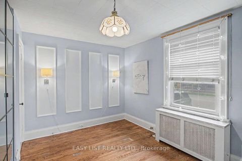 Photo 10 at 77 Avondale Avenue, Willowdale East, Toronto