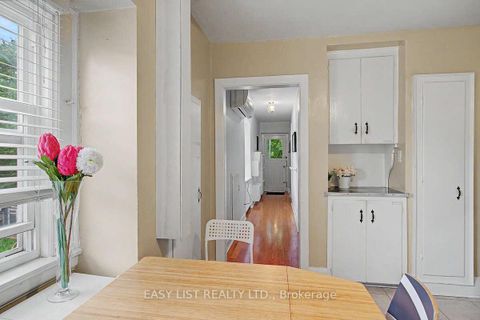 Photo 12 at 77 Avondale Avenue, Willowdale East, Toronto