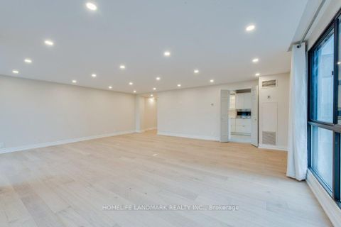 Photo 4 at 306 - 1 Concorde Place, Don Mills, Toronto