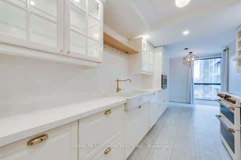 Photo 7 at 306 - 1 Concorde Place, Don Mills, Toronto