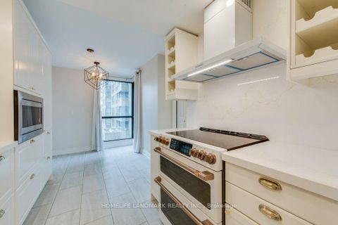 Photo 8 at 306 - 1 Concorde Place, Don Mills, Toronto