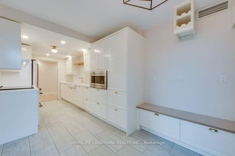 Photo 11 at 306 - 1 Concorde Place, Don Mills, Toronto