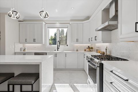 Photo 8 at 12 Roderick Court, Jefferson, Richmond Hill