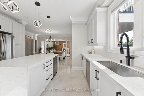 Photo 10 at 12 Roderick Court, Jefferson, Richmond Hill