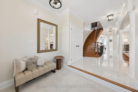Photo 13 at 12 Roderick Court, Jefferson, Richmond Hill