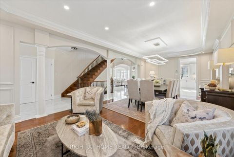 Photo 15 at 12 Roderick Court, Jefferson, Richmond Hill