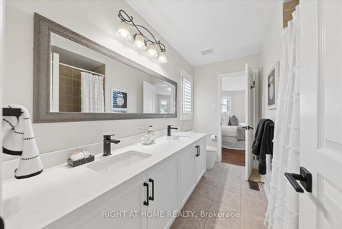 Photo 26 at 12 Roderick Court, Jefferson, Richmond Hill