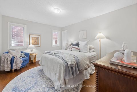Photo 33 at 12 Roderick Court, Jefferson, Richmond Hill