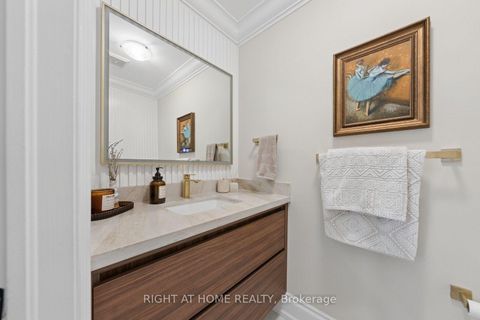 Photo 35 at 12 Roderick Court, Jefferson, Richmond Hill