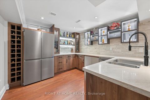 Photo 38 at 12 Roderick Court, Jefferson, Richmond Hill