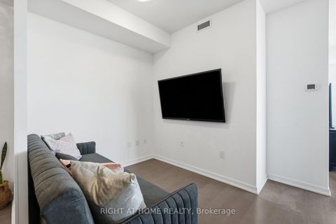 Photo 10 at 1012 - 70 Forest Manor Road, Henry Farm, Toronto