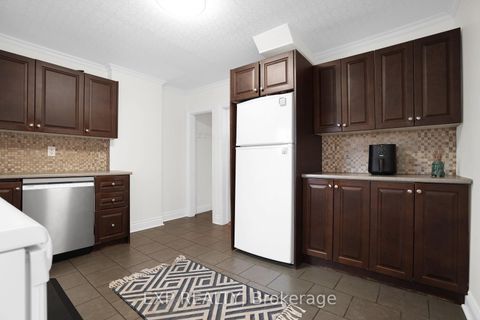Photo 11 at 530 Victoria Park Avenue, Danforth, Toronto