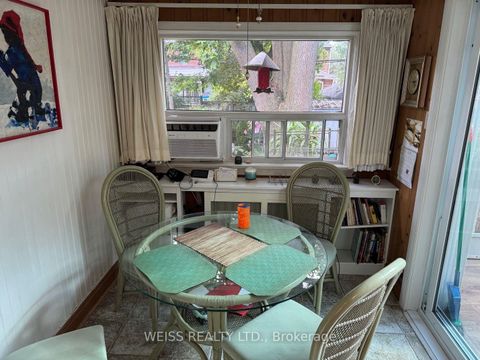 Photo 10 at 31 Aldburn Road, Forest Hill North, Toronto