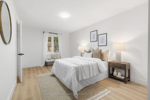 Photo 11 at 75 - 270 Timberbank Boulevard, L'Amoreaux, Toronto