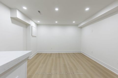 Photo 20 at 75 - 270 Timberbank Boulevard, L'Amoreaux, Toronto