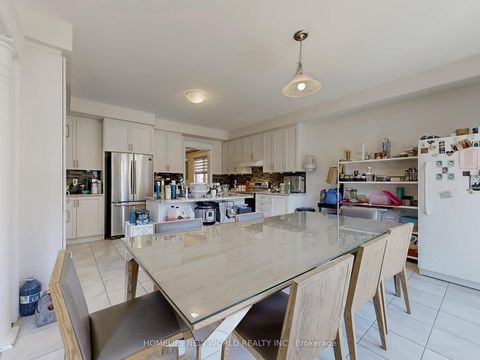 Photo 10 at 54 Thornapple Lane, Oak Ridges Lake Wilcox, Richmond Hill