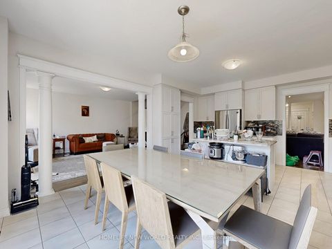 Photo 11 at 54 Thornapple Lane, Oak Ridges Lake Wilcox, Richmond Hill