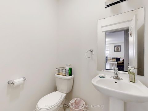 Photo 13 at 54 Thornapple Lane, Oak Ridges Lake Wilcox, Richmond Hill