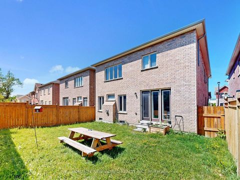 Photo 26 at 54 Thornapple Lane, Oak Ridges Lake Wilcox, Richmond Hill