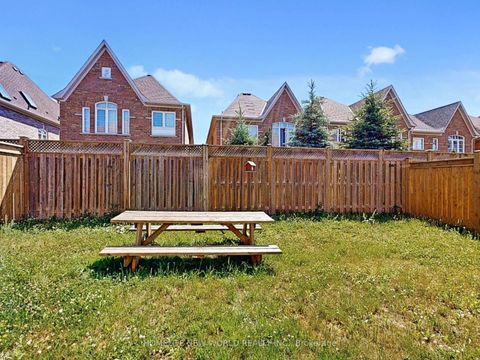 Photo 27 at 54 Thornapple Lane, Oak Ridges Lake Wilcox, Richmond Hill