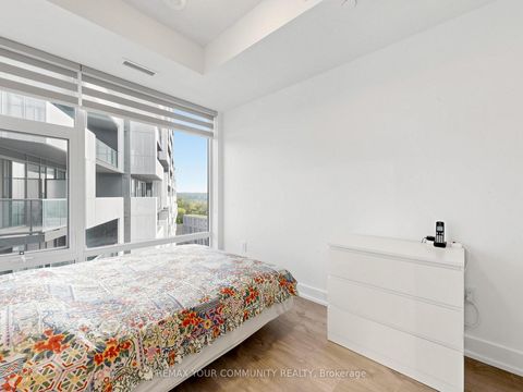 Photo 11 at 963 - 25 Adra Grado Way, Bayview Village, Toronto