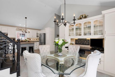 Photo 2 at 52 Summerset Drive, Ardagh, Barrie