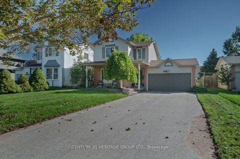 Photo 1 at 1919 Applewood Avenue, Alcona, Innisfil