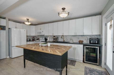 Photo 11 at 1919 Applewood Avenue, Alcona, Innisfil
