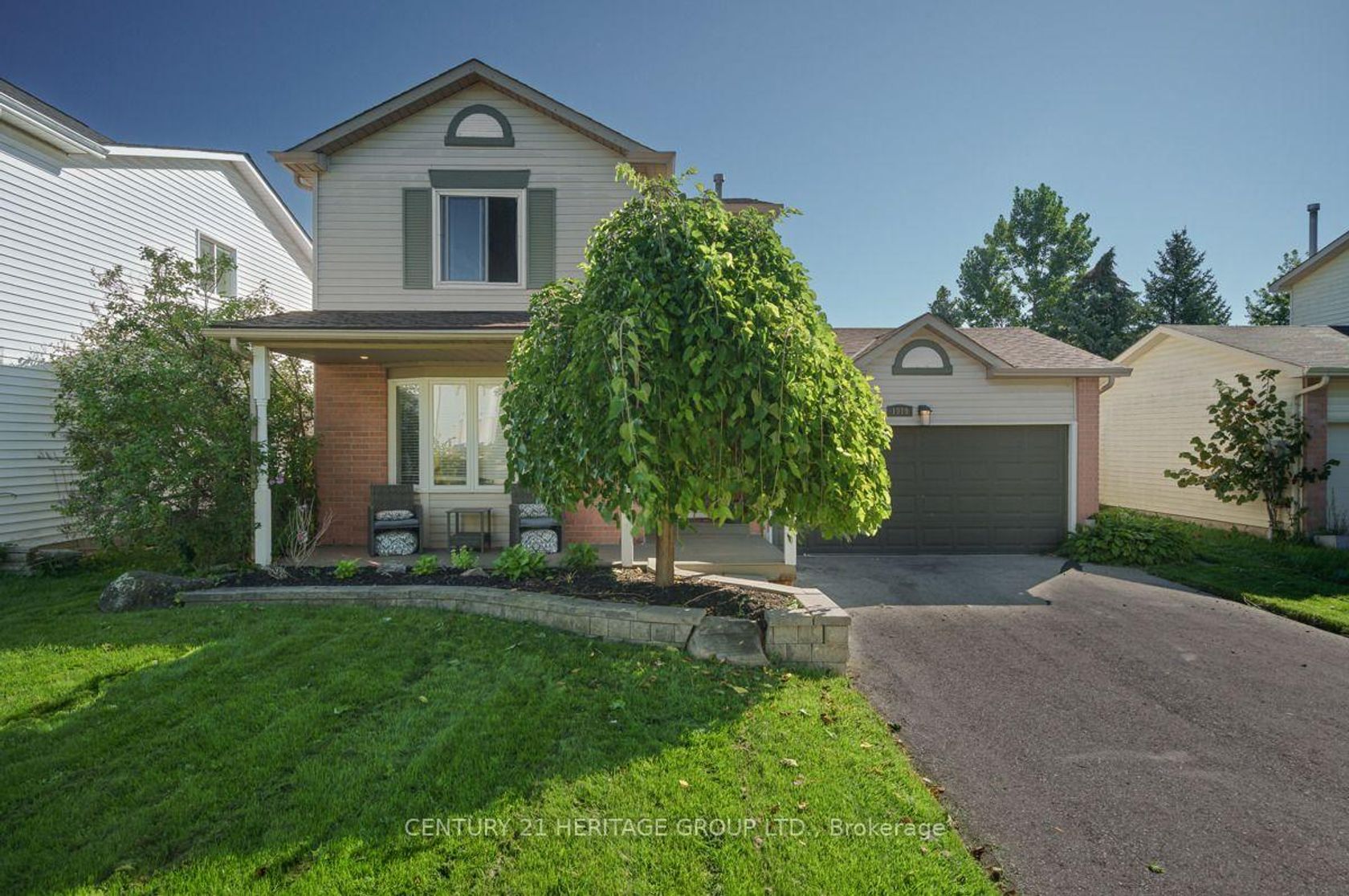1919 Applewood Avenue, Alcona, Innisfil photo number 2