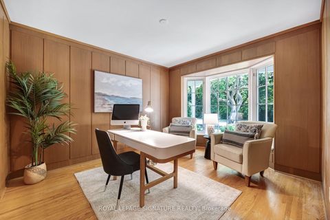 Photo 3 at 122 Fenn Avenue, Windfields, Toronto