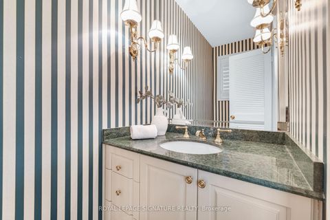Photo 17 at 122 Fenn Avenue, Windfields, Toronto