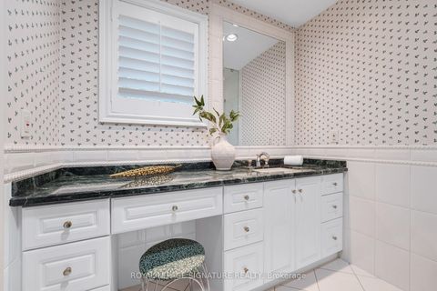 Photo 20 at 122 Fenn Avenue, Windfields, Toronto