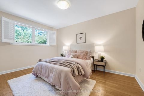 Photo 24 at 122 Fenn Avenue, Windfields, Toronto