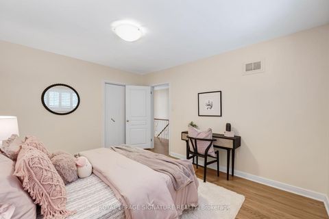 Photo 25 at 122 Fenn Avenue, Windfields, Toronto