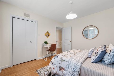 Photo 28 at 122 Fenn Avenue, Windfields, Toronto