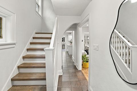 Photo 5 at 26 Larkin Avenue, Swansea, Toronto