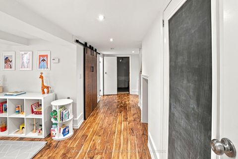 Photo 35 at 26 Larkin Avenue, Swansea, Toronto